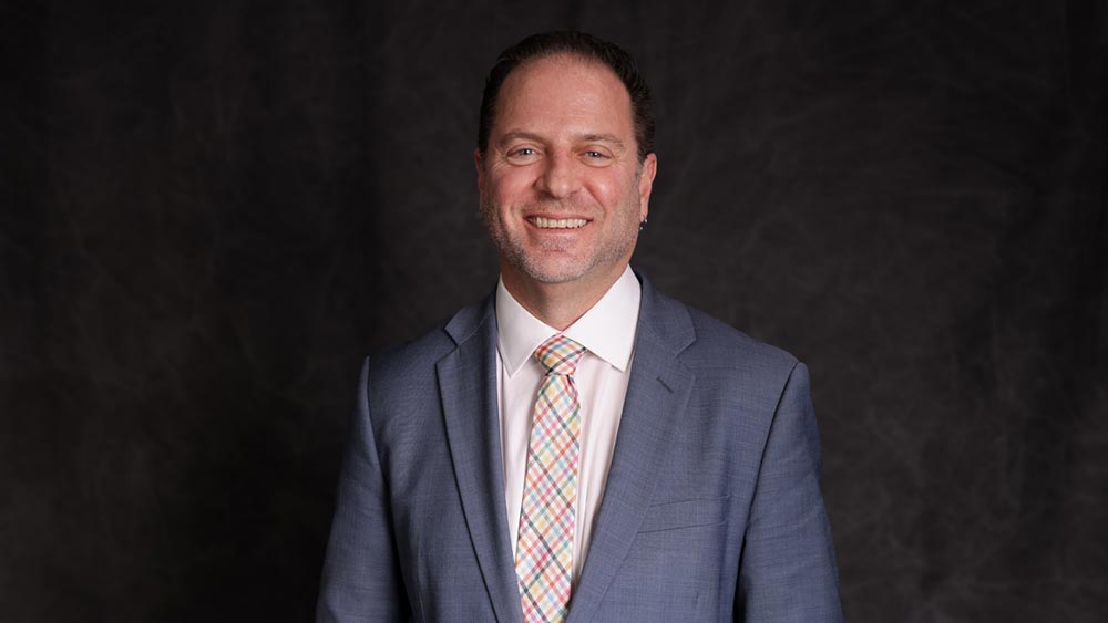 Headshot of Aaron Lorenz